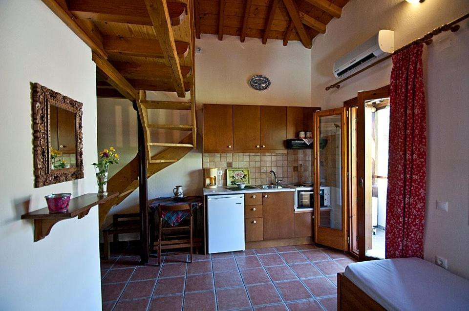Katikies Stamatias Studios & Maisonettes Agnontas Exterior photo